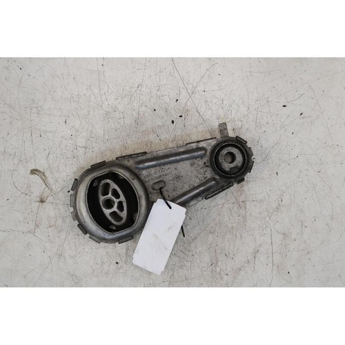 Engine mounting bracket - engine,